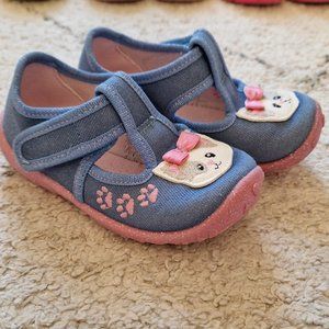 Superfit girl canvas shoes, Size: 8